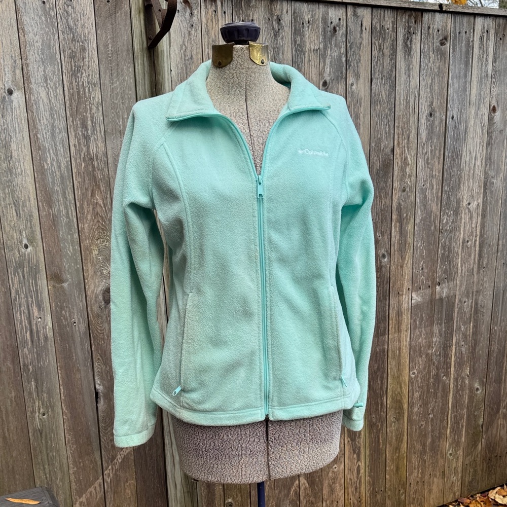 Columbia Women's Light aqua Fleece zip up jacket